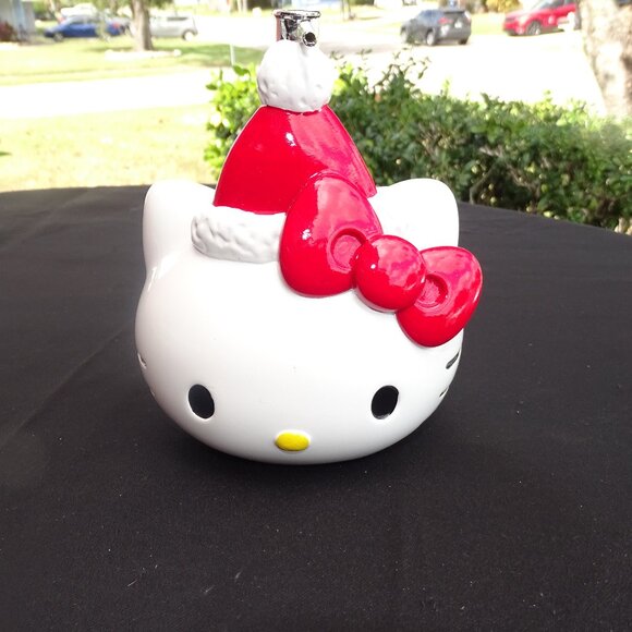 Hello Kitty Red Bow Soap Dispenser NEW - Picture 1 of 8